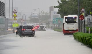 الإمارات.. منخفض "المطير" يتسبب بتساقط كميات كبيرة من الأمطار (فيديو)