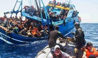 القوات المسلحة المغربية تنقذ 131 مهاجرا غير شرعيا