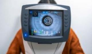 GPT-4 ينافس الأطباء في تقييم مشاكل العين - موقع الخليج الان