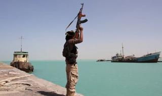الجيش الأمريكي: ميليشيا الحوثي أطلقت صواريخ على سفينتين في البحر الأحمر