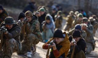 أوكرانيون يسلكون طريق فرار "مُكلِف" هربًا من التجنيد