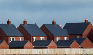 أسعار المنازل بالمملكة المتحدة ترتفع للشهر الثاني في يونيو