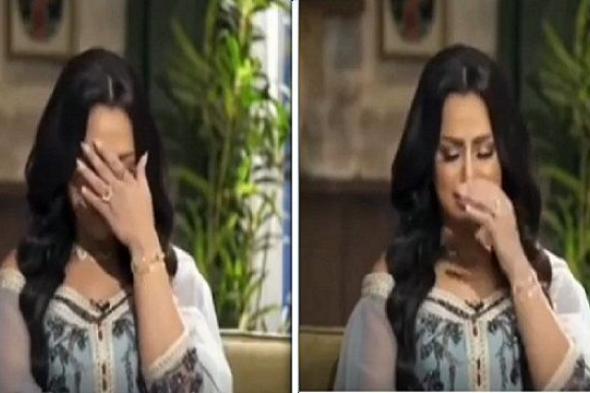 شاهد.. هند البلوشي تدخل في نوبة بكاء على الهواء بسبب شقيقتها مرام (فيديو)