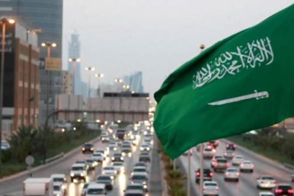 مفاجأة لا تصدق.. السعودية تعلن الآن إلغاء سعودة 13 مهنة وتسمح للوافدين بالعودة للعمل فيها