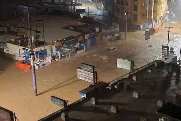 اليمن.. إعصار "تيج" يضرب المهرة ويتسبب بأضرار كبيرة