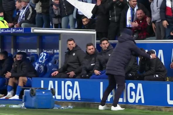غضب لويس غارسيا مدرب ألافيس بعد هدف ريال مدريد (فيديو)