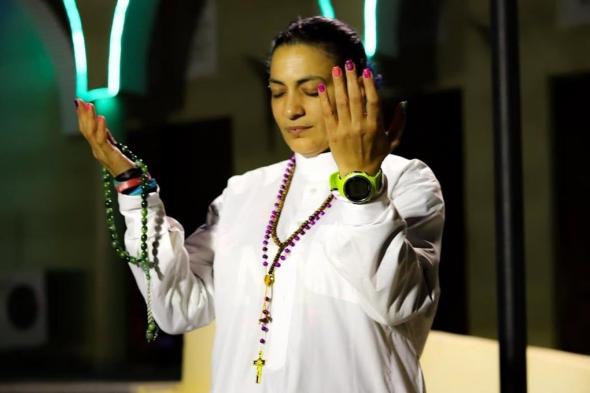 كاتي ظريف.. أول مصرية مسيحية تعمل "مسحراتية" في رمضان