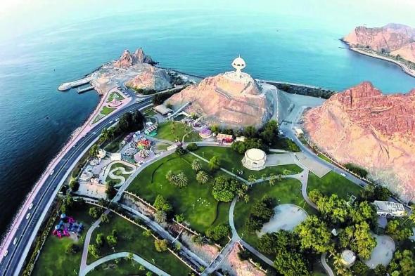 «إس آند بي» تعدل النظرة المستقبلية لسلطنة عمان إلى إيجابية