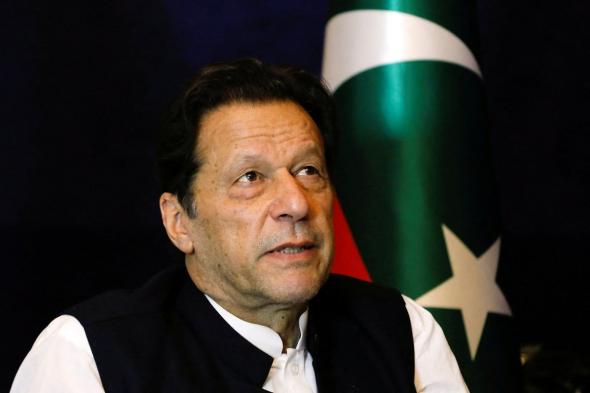 باكستان.. أمر قضائي بوقف تنفيذ أحكام مرتبطة بالفساد بحق عمران خان