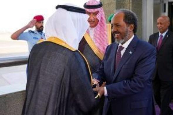 تعزيز التعاون الاستراتيجي.. الرئيس الصومالي يصل السعودية بدعوة من الملك سلمان