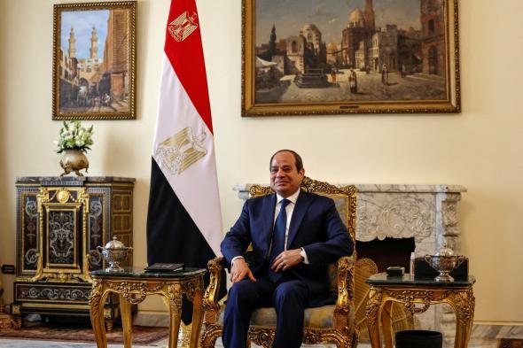 للمرة الأولى.. رئيس مصر يؤدي اليمين خارج القاهرة القديمة