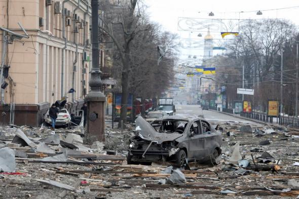 مقتل 2 وإصابة 7 في هجوم روسي على مدينة خاركيف