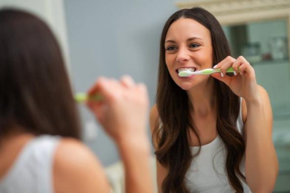 عدم تنظيف الأسنان يؤدي للإصابة بمرض مميت وخطير