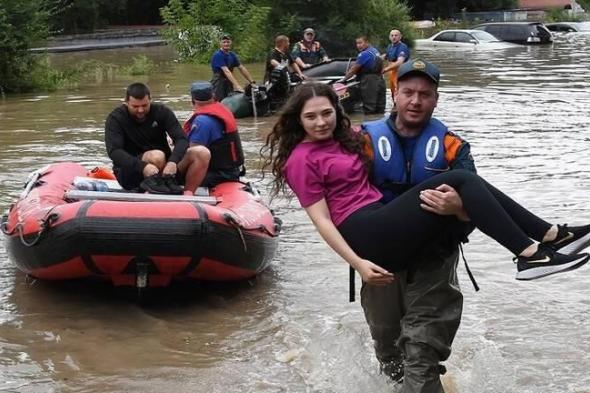 الفيضانات تغمر أكثر من 10 آلاف منزل بأنحاء روسيا
