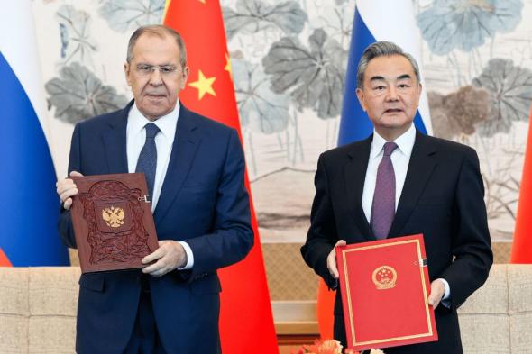 الصين تدعم عقد مؤتمر للسلام بين روسيا وأوكرانيا