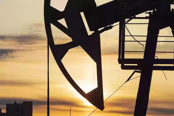 ارتفاع جديد يضرب سوق النفط عالميًا.. إليك آخر سعر تسجله جلسة اليوم الخميس للعقود الآجلة - موقع الخليج الان
