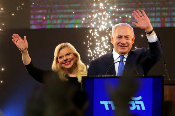 اختباء نتنياهو وزوجته قبيل القصف الإيراني يثير غضب الإسرائيليين