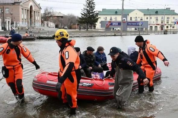 عمليات إخلاء جديدة في سيبيريا مع استمرار الفيضانات