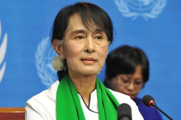 ما السر وراء نقل زعيمة ميانمار السابقة من السجن إلى الإقامة الجبرية؟