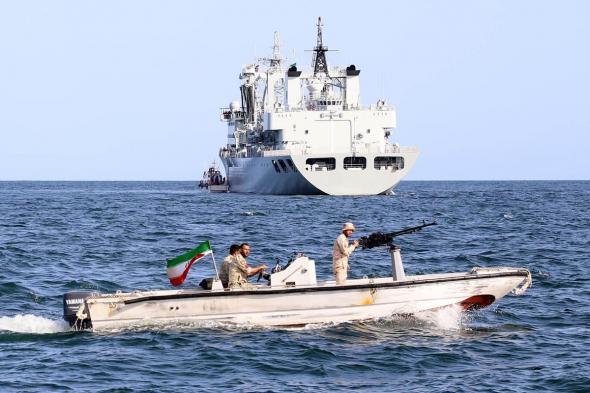 محاولات لإطلاق سراح طاقم سفينة اختطفها الحرس الثوري الإيراني