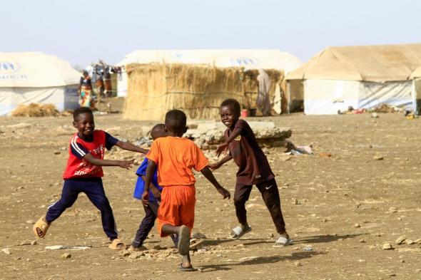 السودان.. وفاة أطفال جوعًا في حي يحاصره الجيش