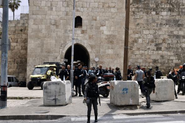 إصابة شرطي إسرائيلي إثر عملية طعن في القدس والمنفذ سائح تركي (فيديو)