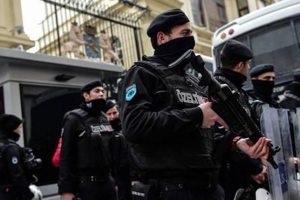تركيا تعتقل 41 للاشتباه في ارتباطهم بتنظيم إرهابي