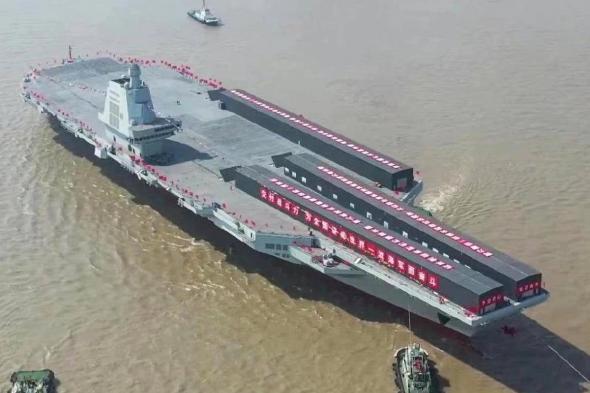 الثالثة في ترسانتها البحرية.. الصين تختبر حاملة الطائرات "فوجيان"