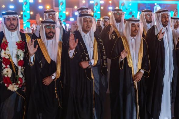 نهاية طريفة لحفل تخرج آلاف الطلبة في جامعة سعودية (فيديو)