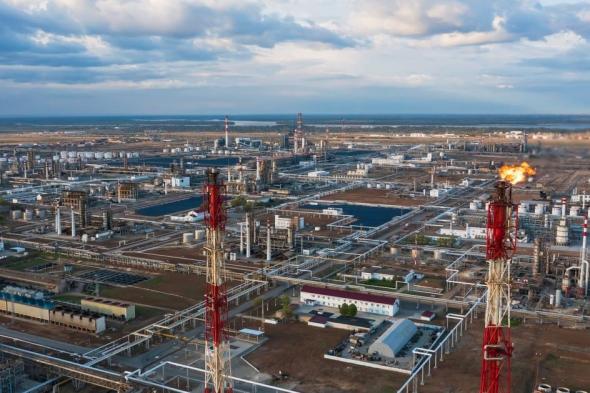 مسيّرة تستهدف مجمعًا لمعالجة النفط في بشكيريا الروسية