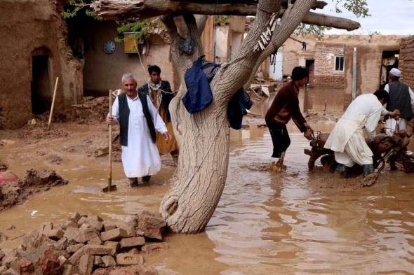 أفغانستان.. مقتل 50 شخصا إثر فيضانات في إقليم بغلان (فيديو)