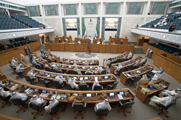 إلى أين تسير الحياة السياسية في الكويت بعد حلّ مجلس الأمة لأربع سنوات؟