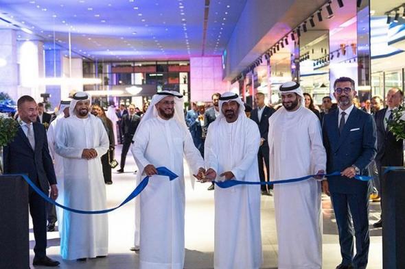 أحمد بن سعيد يفتتح صالة جديدة لـ«المركز الميكانيكي» في دبي