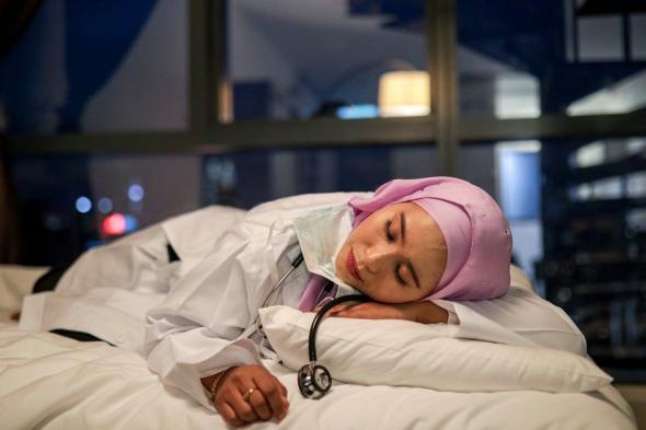 السعودية.. مطالب بمناوبات أقصر إثر وفاة طبيبة بعد 24 ساعة عمل (صور)