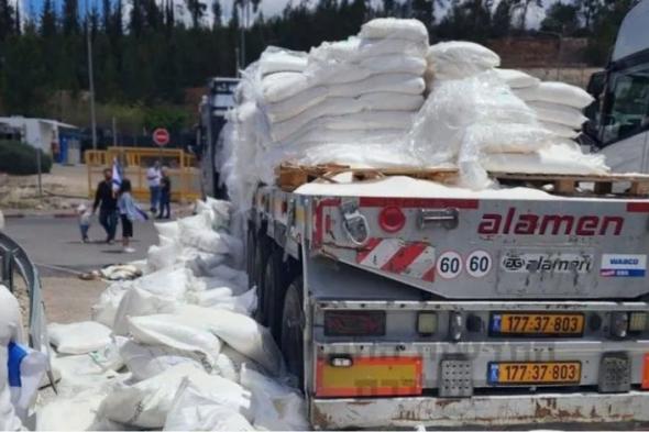 مستوطنون يهاجمون شاحنة في الضفة للاشتباه بنقلها مساعدات إلى غزة