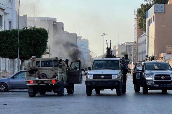 اشتباكات عنيفة في الزاوية الليبية والهلال الأحمر يناشد لإجلاء المدنيين