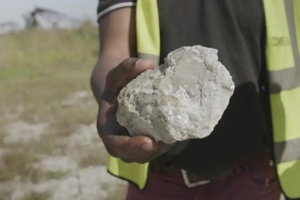 الصين "تفوز" بأول مشروع لإنتاج الليثيوم في مالي