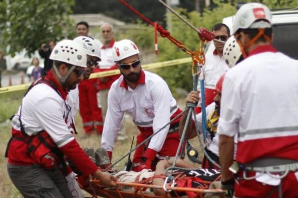 فقدان 3 من كوادر الهلال الأحمر الإيراني خلال البحث عن طائرة رئيسي