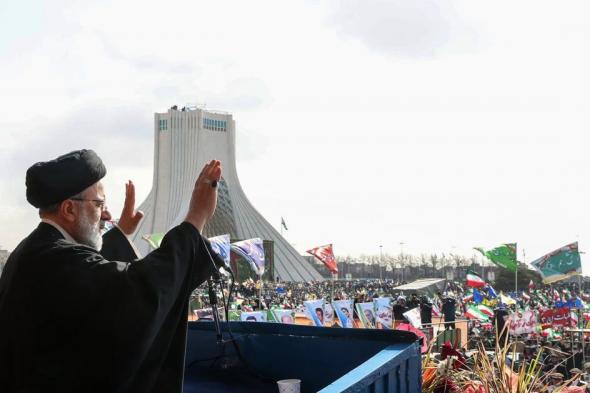 الإيرانيون يستعدون لتشييع الرئيس في مراسم تستمر يومين