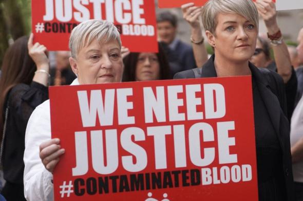تقرير يتهم بريطانيا بالتستر على "فضيحة الدم الملوث"