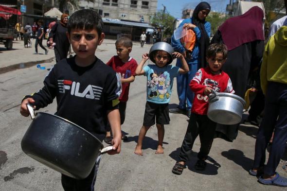 حققوا ملايين المشاهدات.. نجومية أطفال غزة تغزو العالم رغم الألم والجوع (فيديو)