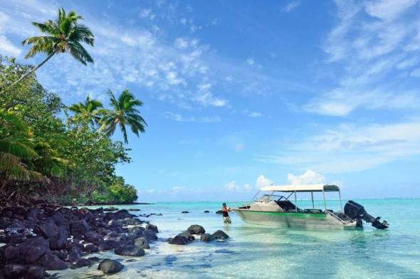 جزر كوك.. جمالية البحيرات الفيروزية ورحابة المحيط