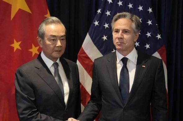وزير خارجية الصين يلتقي نظيره الأمريكي في لاوس